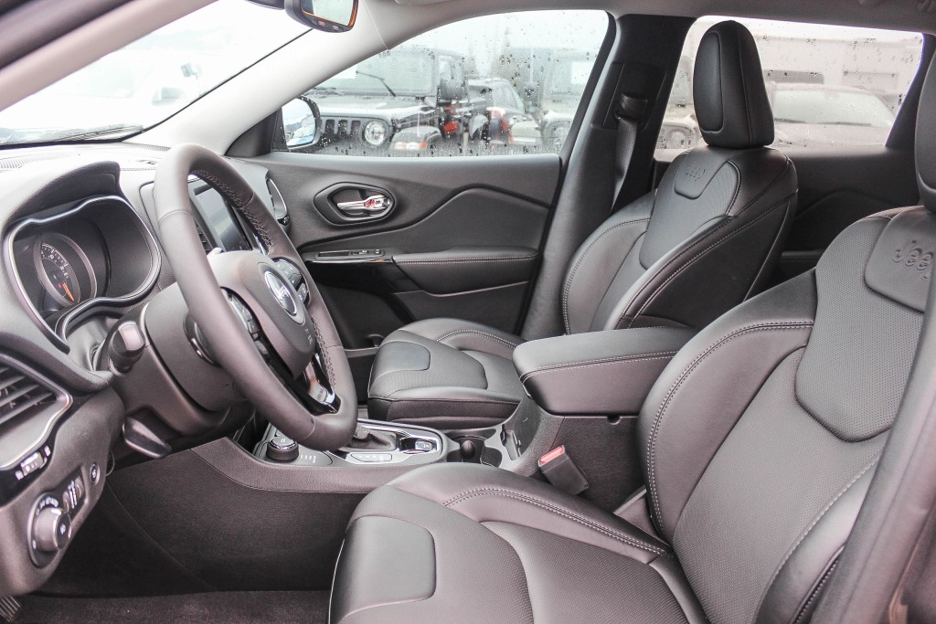 2023 Jeep Cherokee Altitude Lux 13