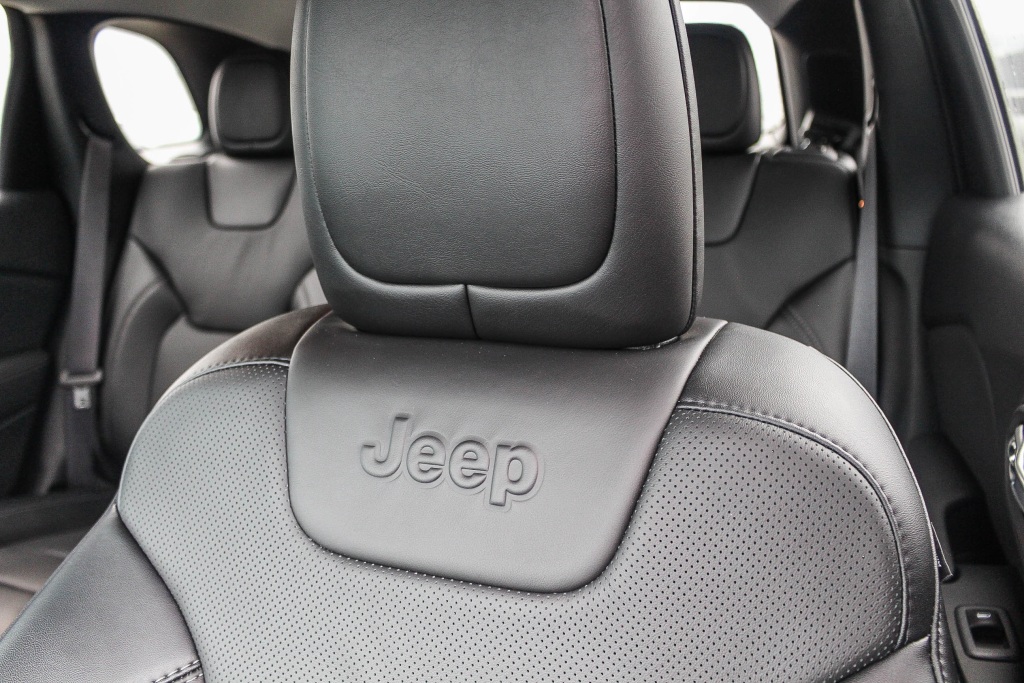 2023 Jeep Cherokee Altitude Lux 28