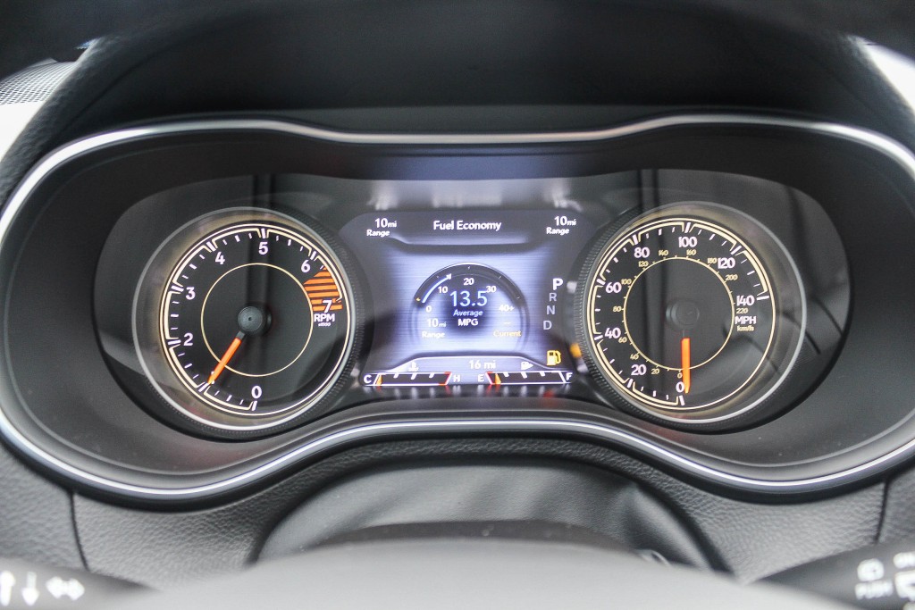 2023 Jeep Cherokee Altitude Lux 18