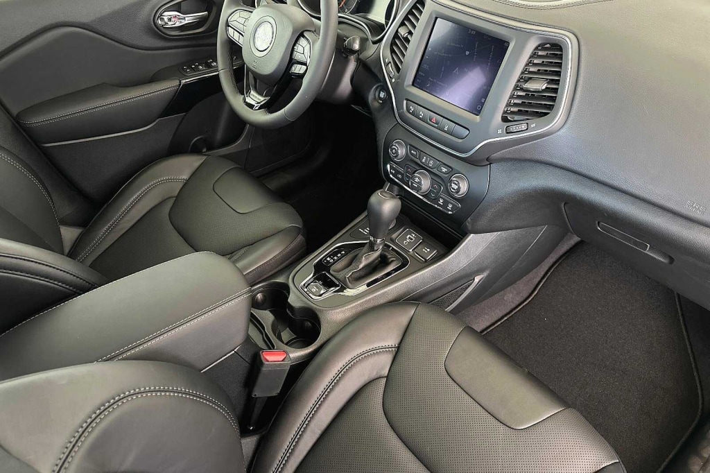 2023 Jeep Cherokee Altitude Lux 12