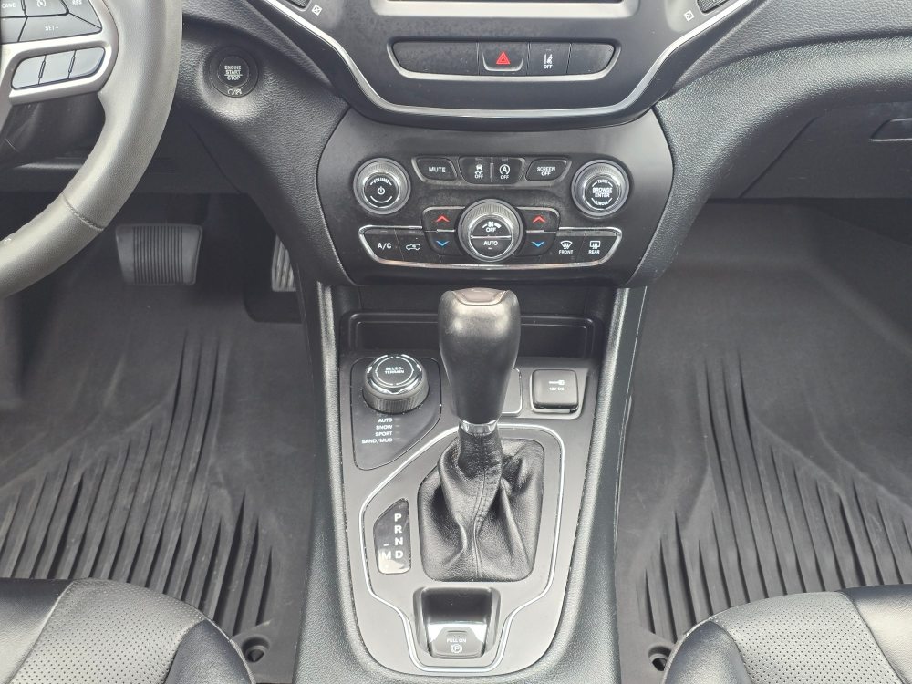 Thumbnail: 2022 Jeep Cherokee - 14