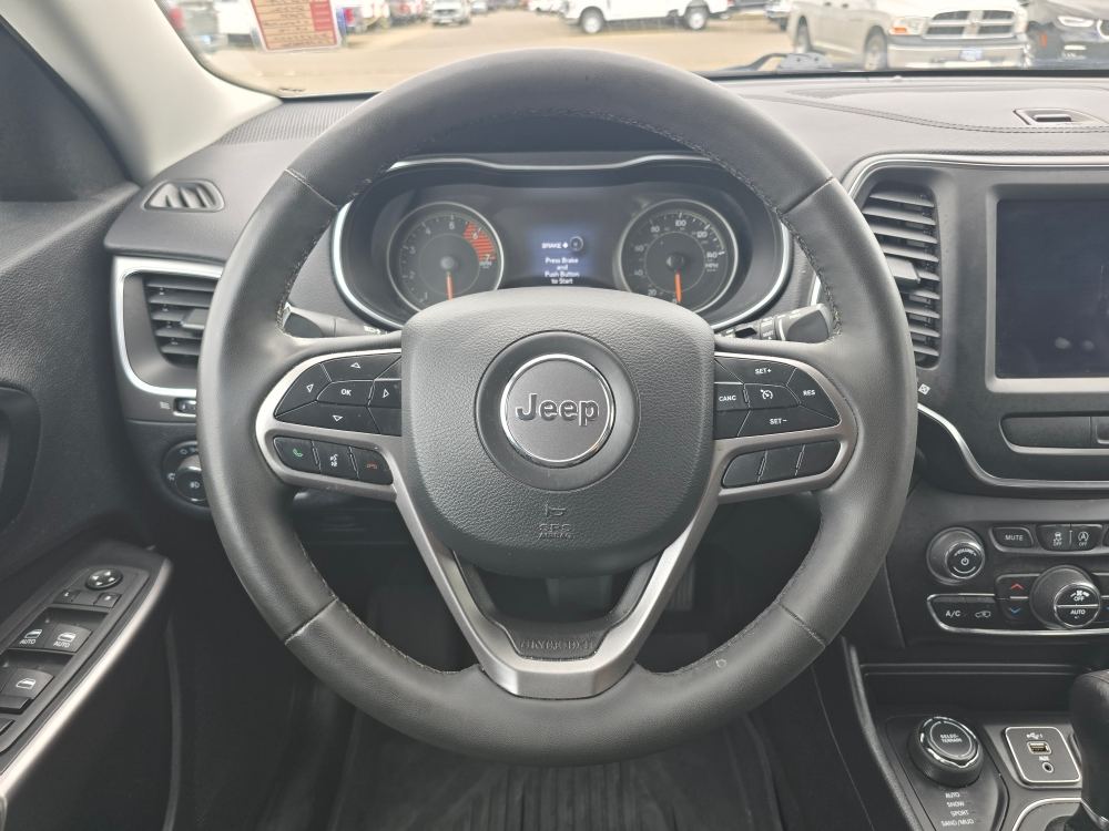 Thumbnail: 2022 Jeep Cherokee - 8