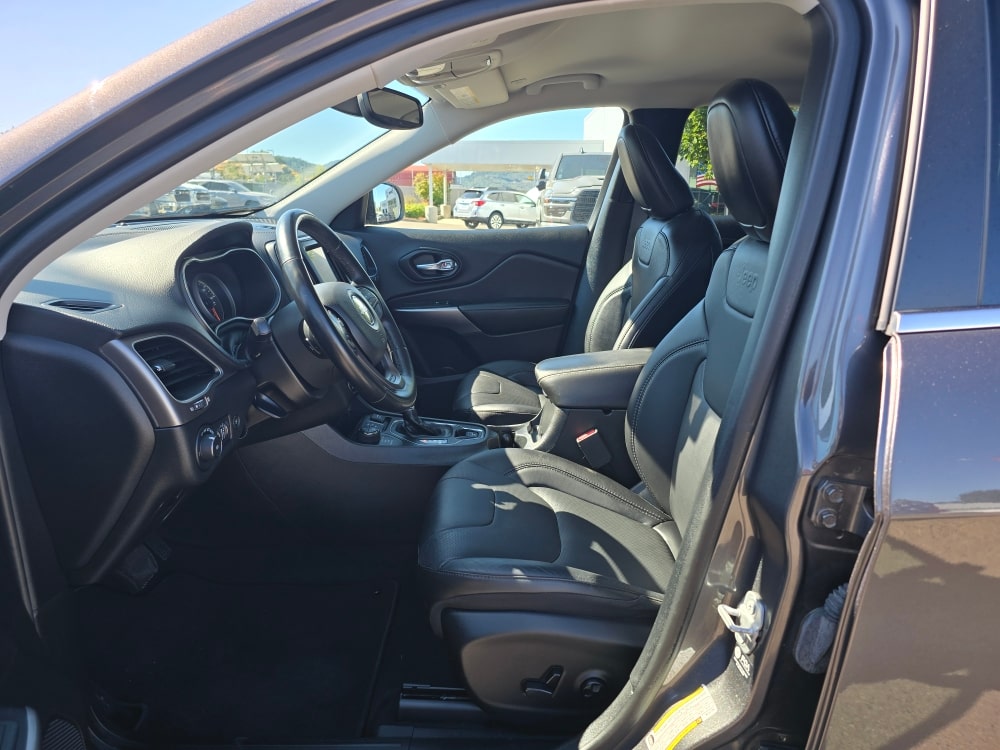 Thumbnail: 2021 Jeep Cherokee - 8
