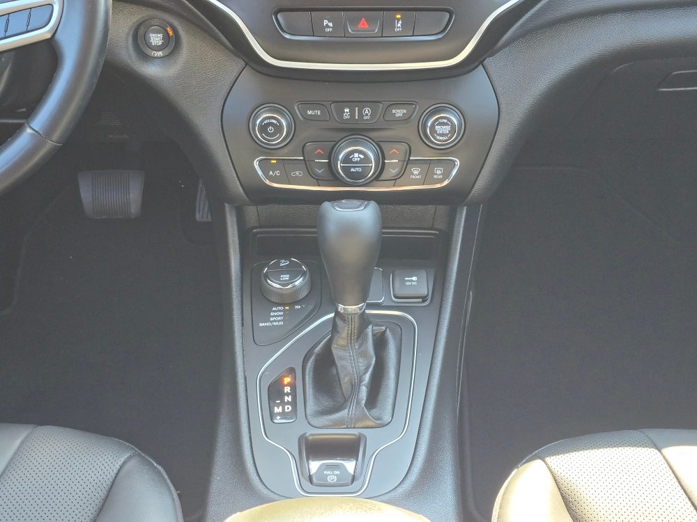 Thumbnail: 2021 Jeep Cherokee - 13