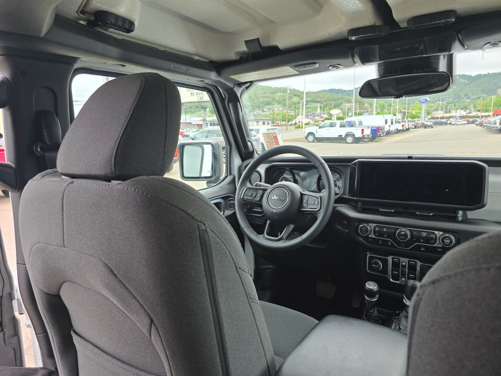 Thumbnail: 2025 Jeep Wrangler - 2