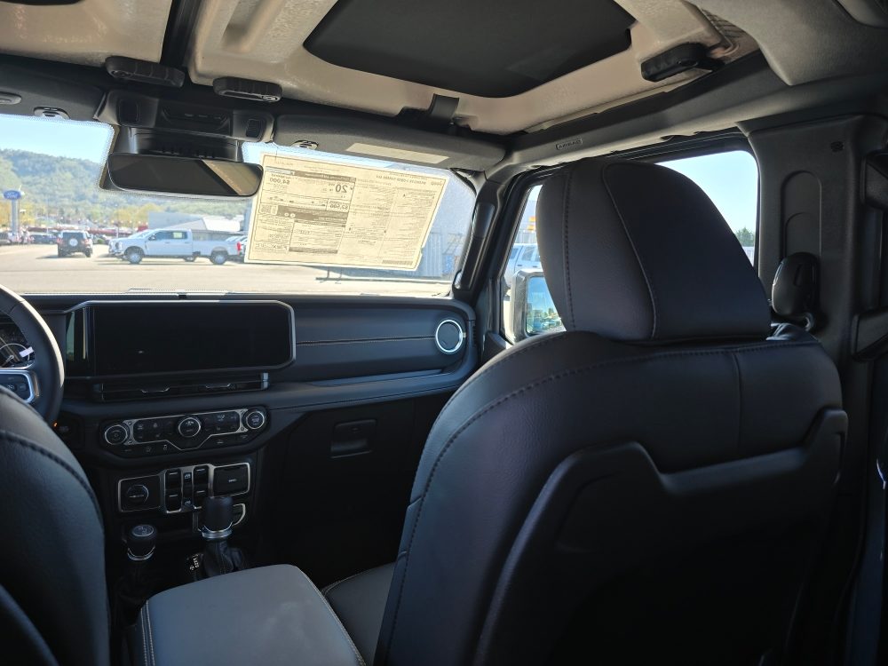 Thumbnail: 2026 Jeep Wrangler - 9