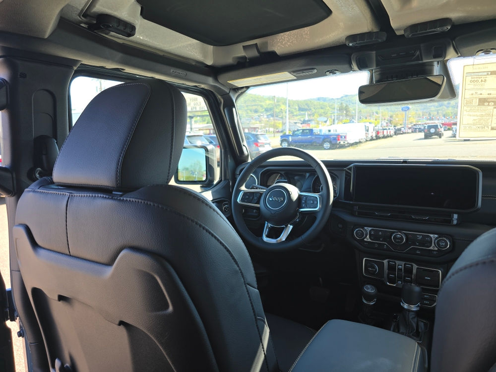 Thumbnail: 2026 Jeep Wrangler - 2