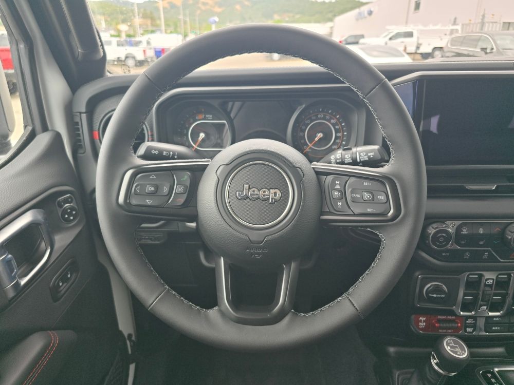 Thumbnail: 2026 Jeep Wrangler - 7