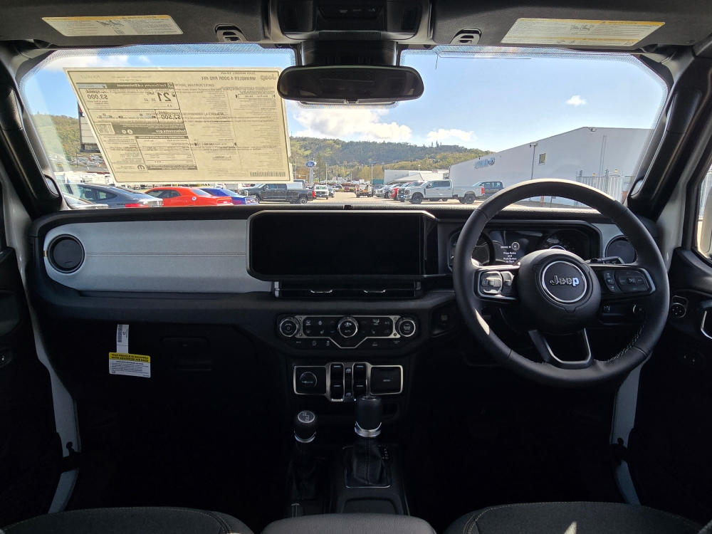 2025 Jeep Wrangler Sport RHD 19