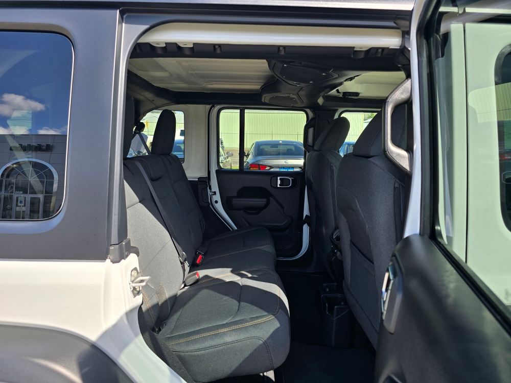 2025 Jeep Wrangler Sport RHD 9