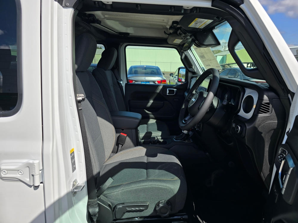 2025 Jeep Wrangler Sport RHD 7