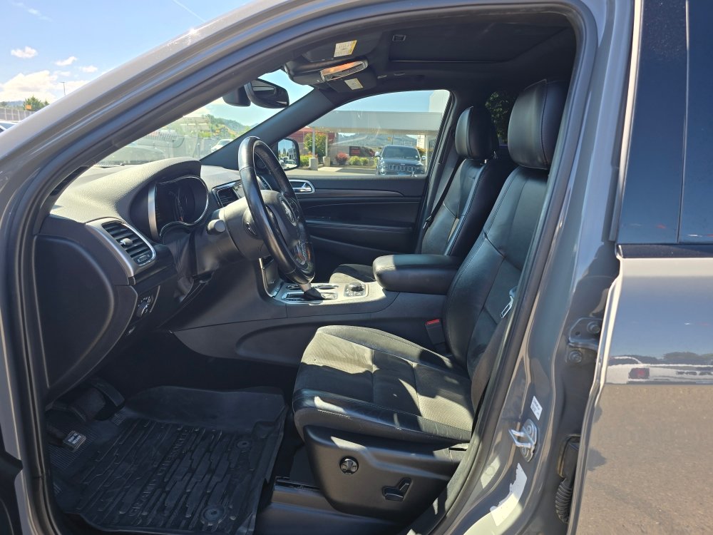 Thumbnail: 2019 Jeep Grand Cherokee - 9
