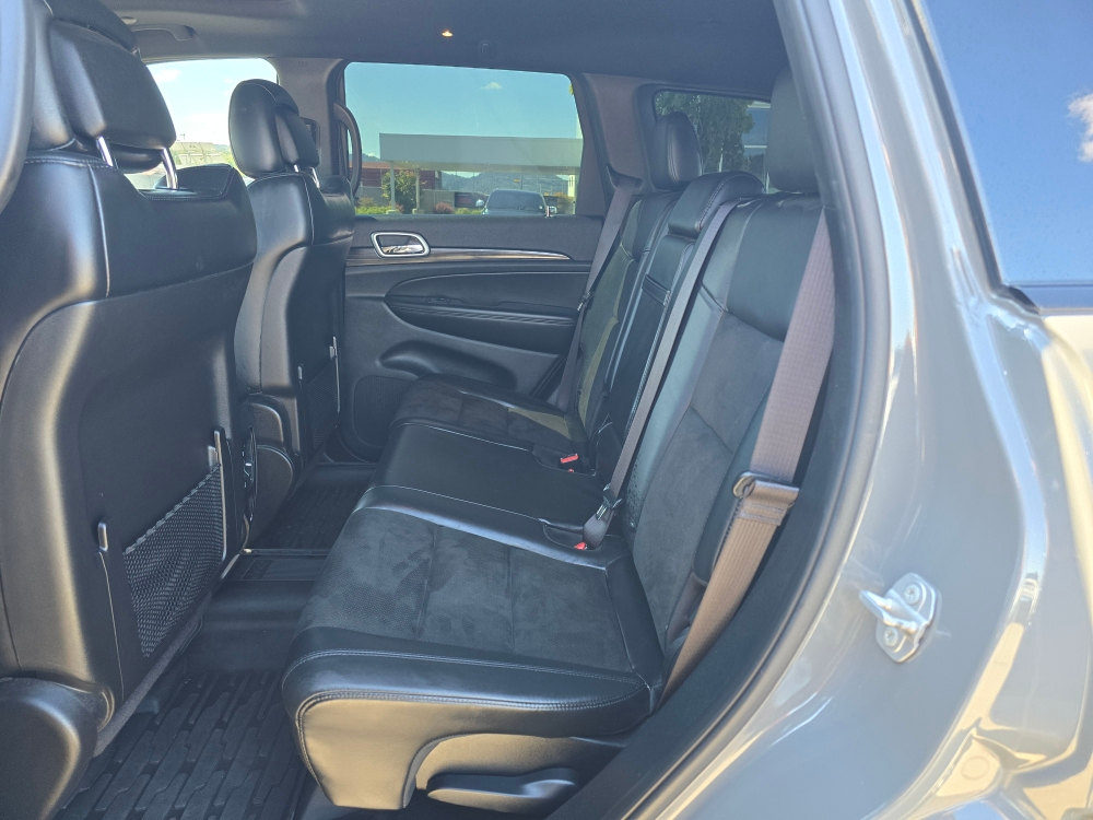 Thumbnail: 2019 Jeep Grand Cherokee - 10