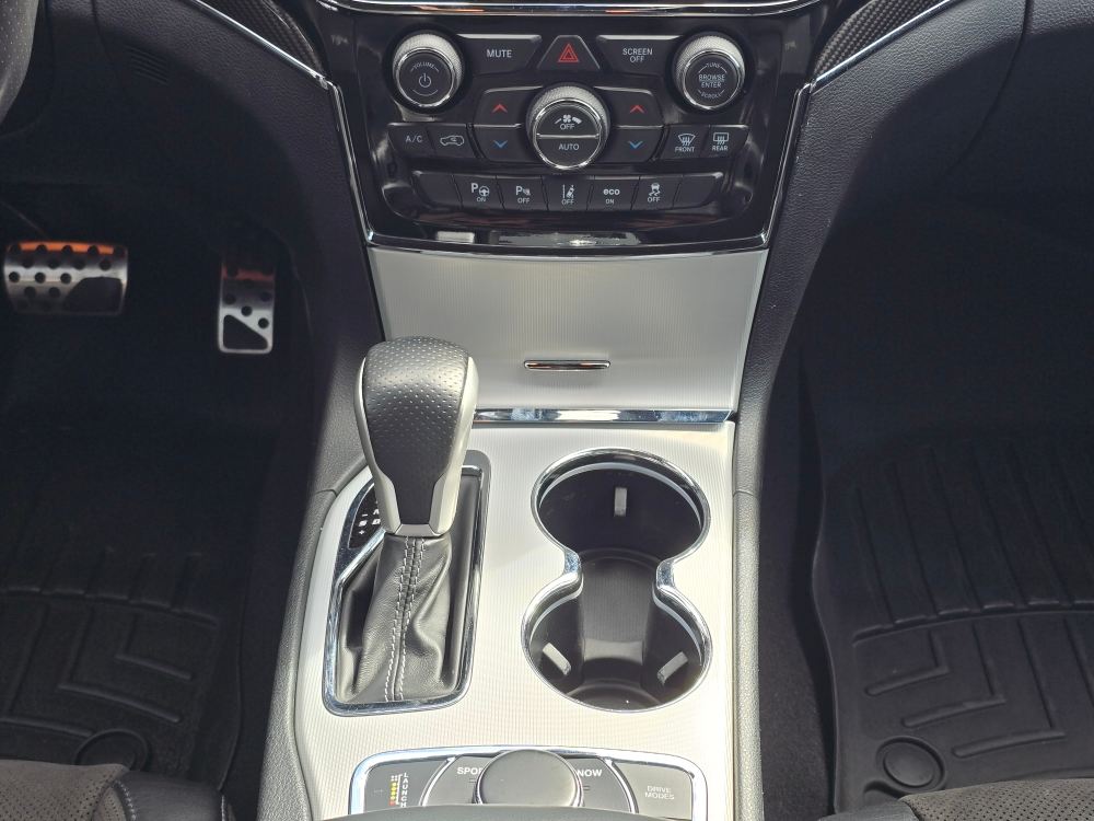 Thumbnail: 2020 Jeep Grand Cherokee - 13