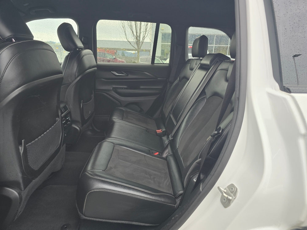 Thumbnail: 2023 Jeep Grand Cherokee - 9