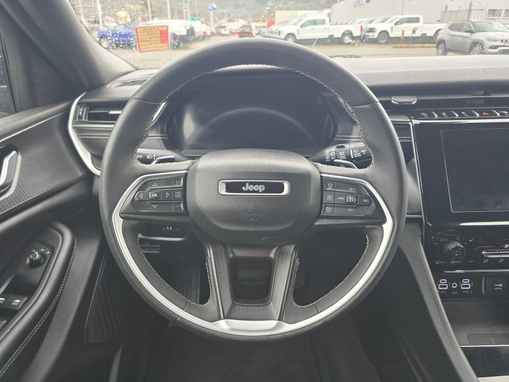 Thumbnail: 2023 Jeep Grand Cherokee - 7