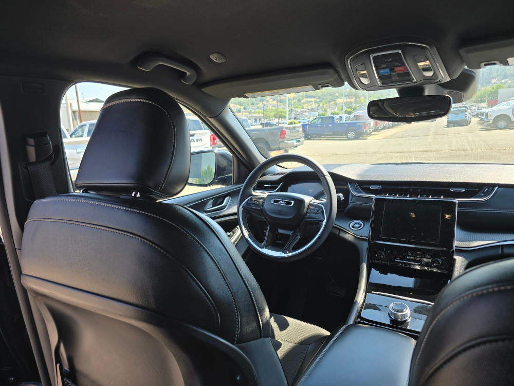 Thumbnail: 2023 Jeep Grand Cherokee - 2