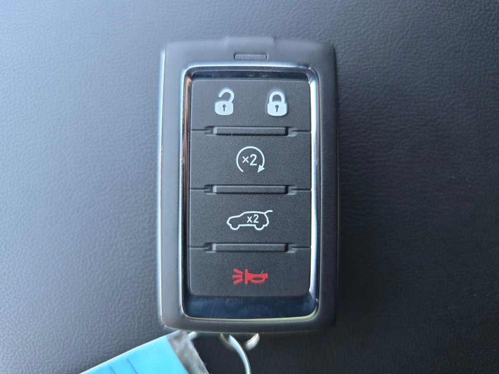 Thumbnail: 2026 Jeep Grand Cherokee - 16