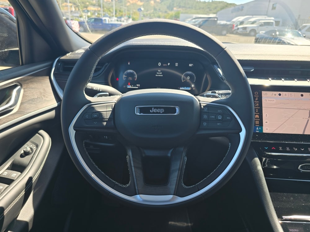 Thumbnail: 2026 Jeep Grand Cherokee - 7