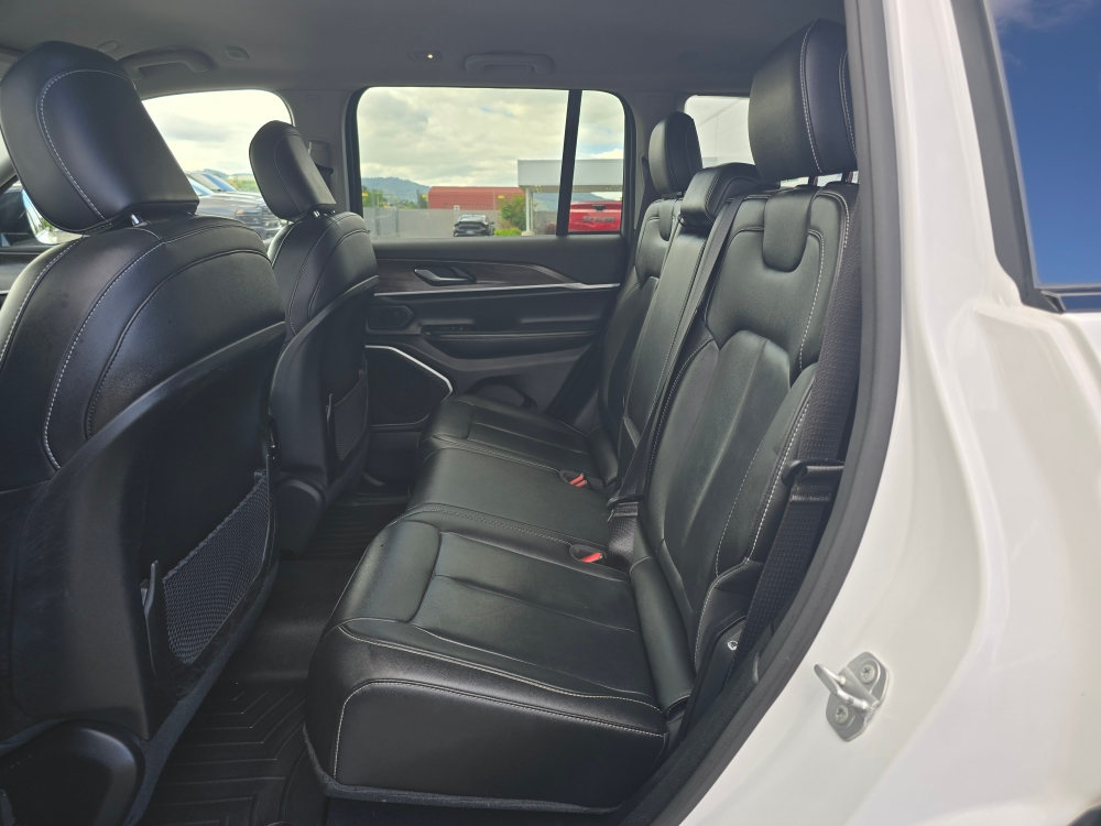 Thumbnail: 2023 Jeep Grand Cherokee - 9