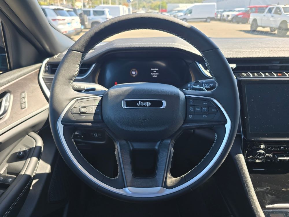 Thumbnail: 2025 Jeep Grand Cherokee - 8