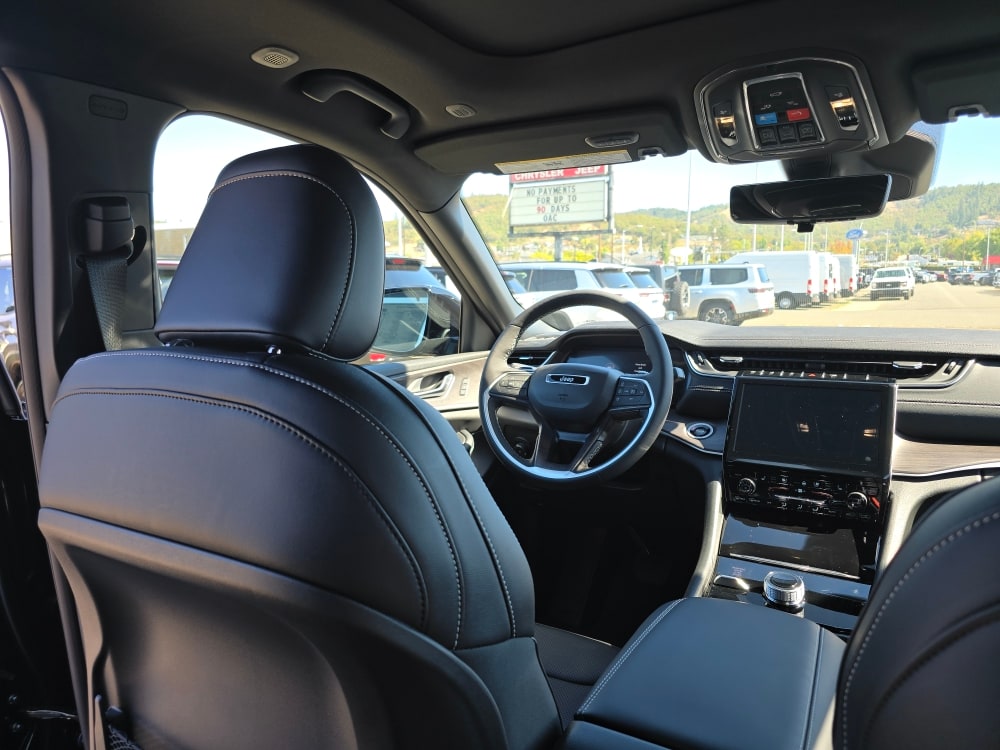 Thumbnail: 2025 Jeep Grand Cherokee - 2