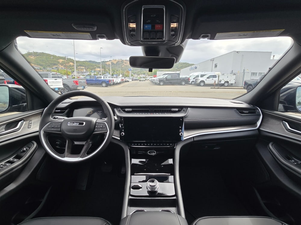 Thumbnail: 2026 Jeep Grand Cherokee - 11