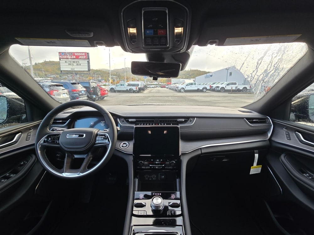 Thumbnail: 2025 Jeep Grand Cherokee - 11