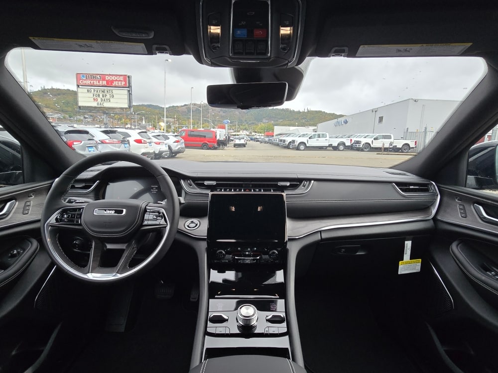 Thumbnail: 2025 Jeep Grand Cherokee L - 12
