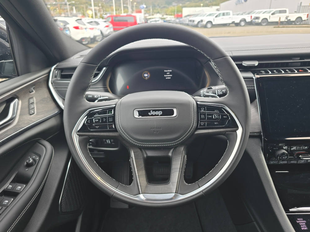 Thumbnail: 2025 Jeep Grand Cherokee L - 7