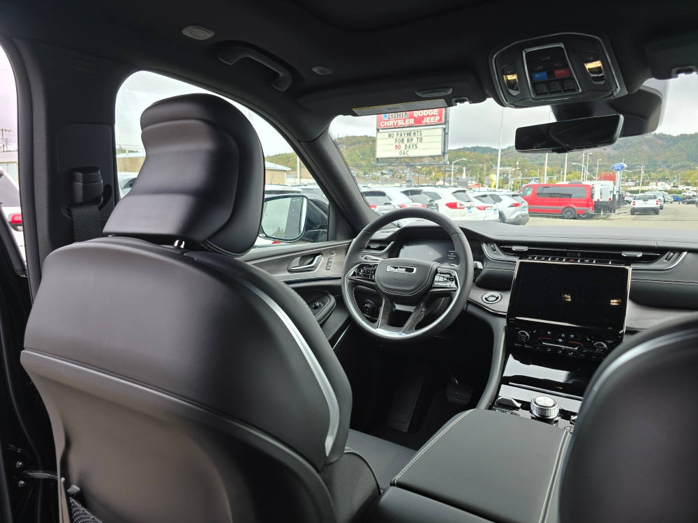Thumbnail: 2025 Jeep Grand Cherokee L - 2