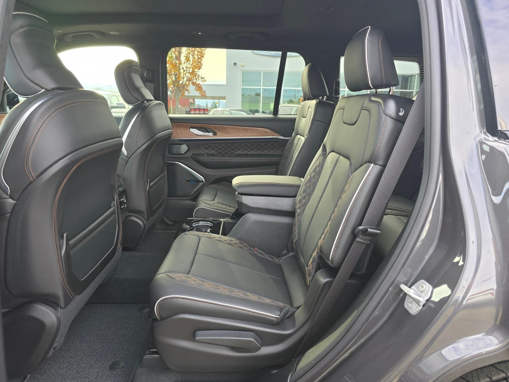 Thumbnail: 2025 Jeep Grand Cherokee L - 10