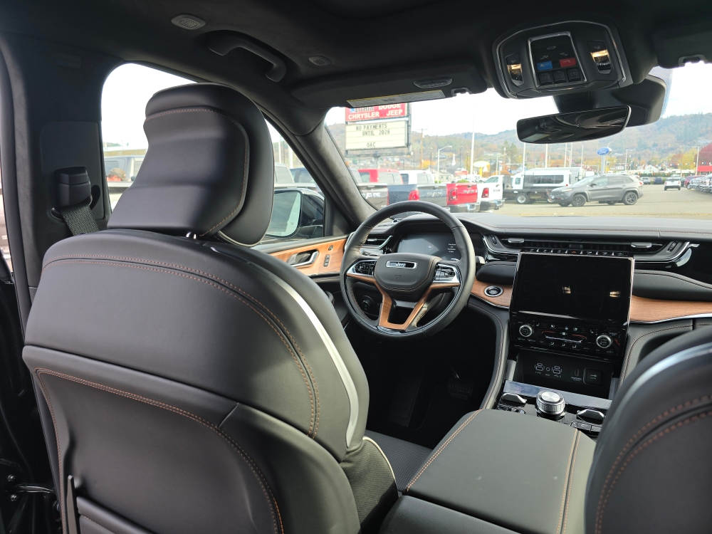 Thumbnail: 2025 Jeep Grand Cherokee L - 2