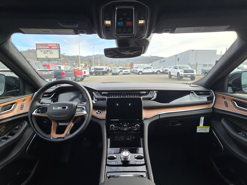 Thumbnail: 2025 Jeep Grand Cherokee L - 12