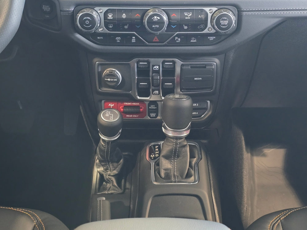 Thumbnail: 2025 Jeep Wrangler - 13