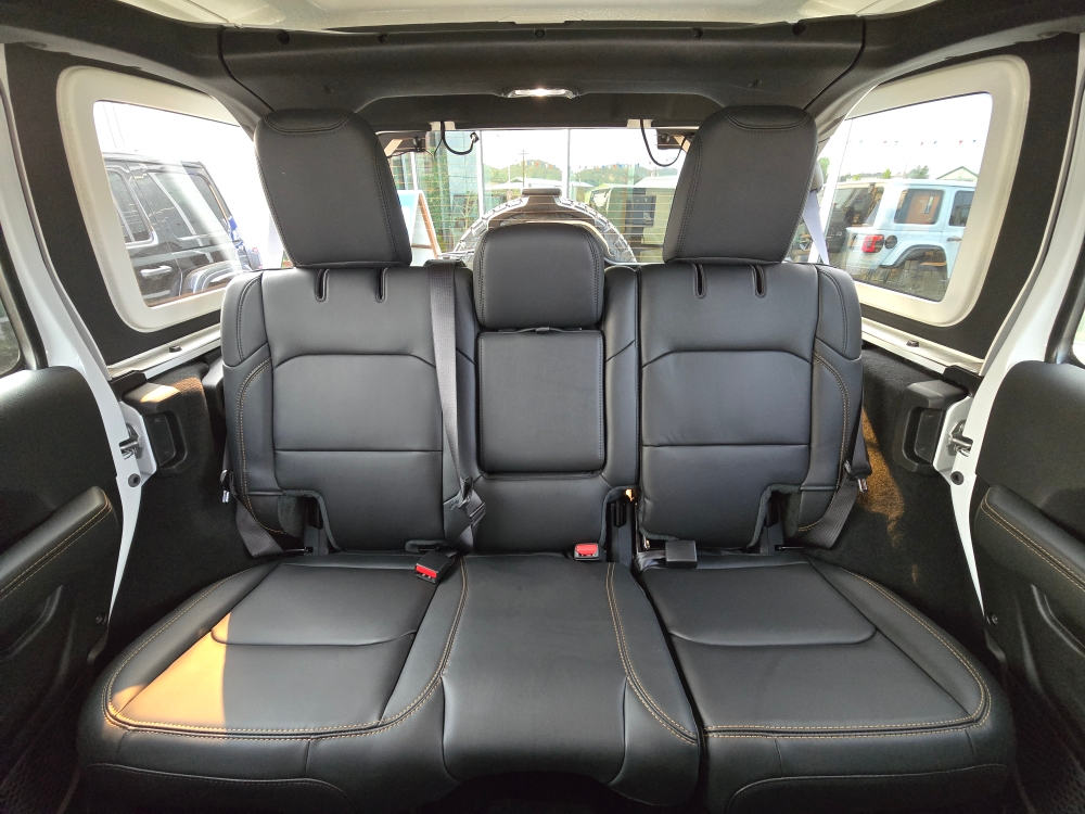 Thumbnail: 2025 Jeep Wrangler - 19