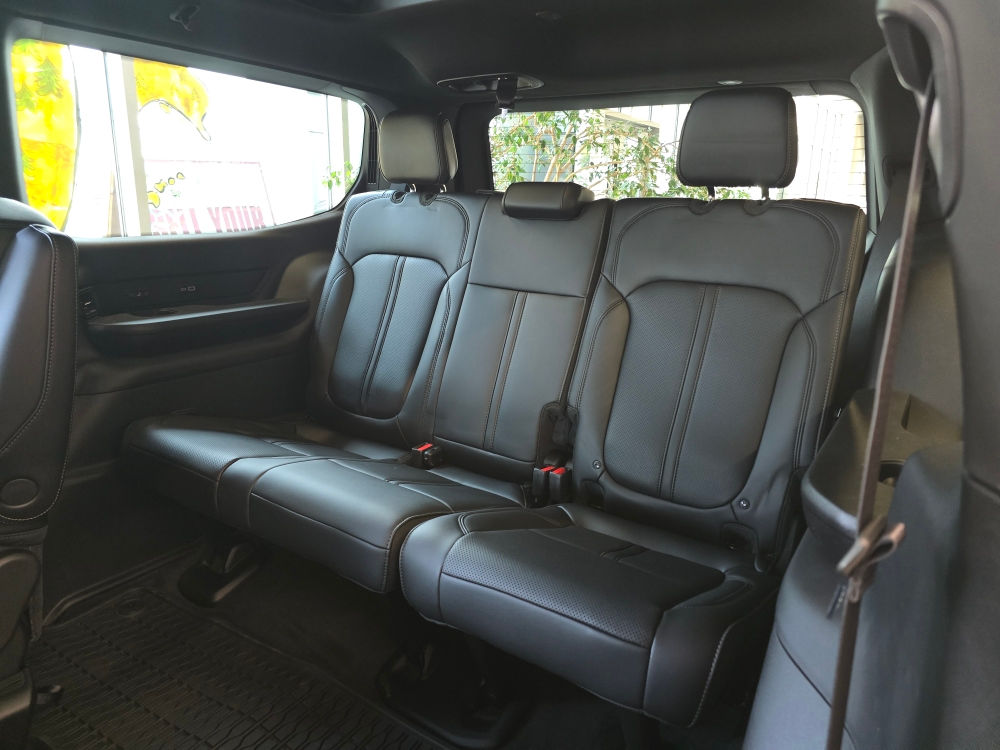 Thumbnail: 2026 Jeep Grand Wagoneer - 17