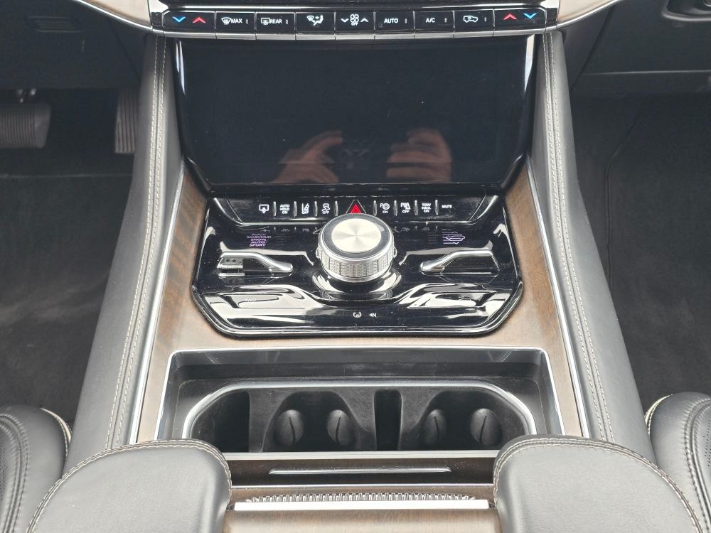 Thumbnail: 2023 Jeep Grand Wagoneer - 12