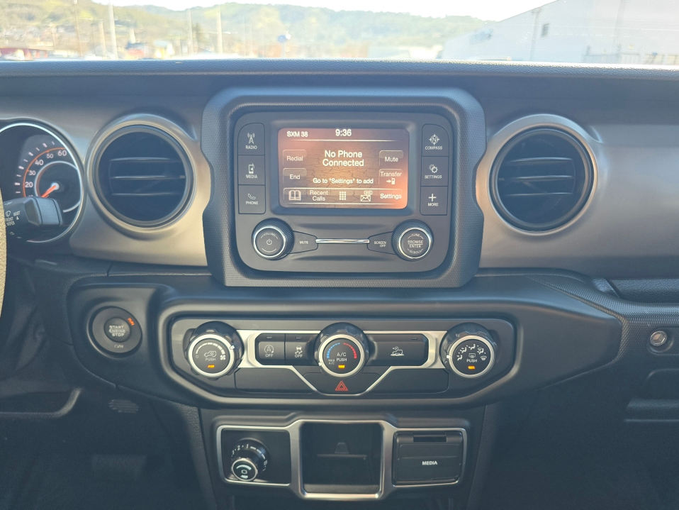 Thumbnail: 2020 Jeep Gladiator - 13