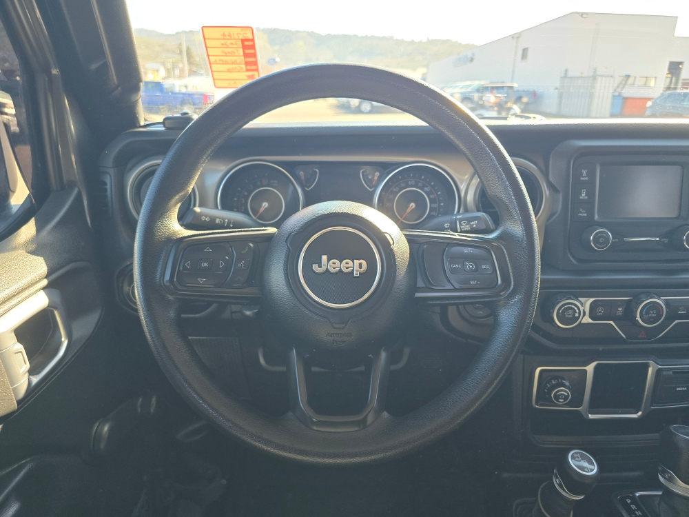 Thumbnail: 2020 Jeep Gladiator - 8