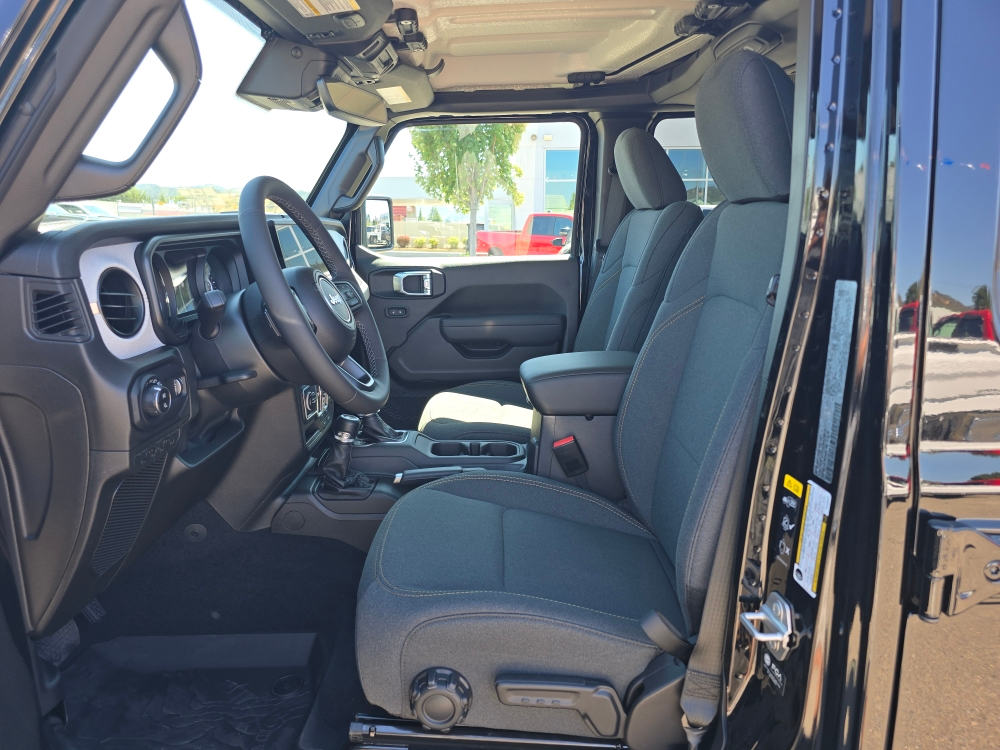 Thumbnail: 2025 Jeep Gladiator - 8