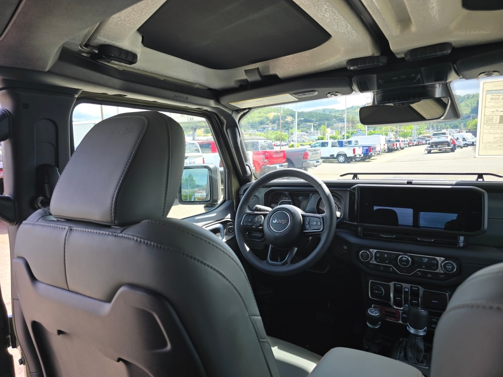 Thumbnail: 2026 Jeep Gladiator - 2