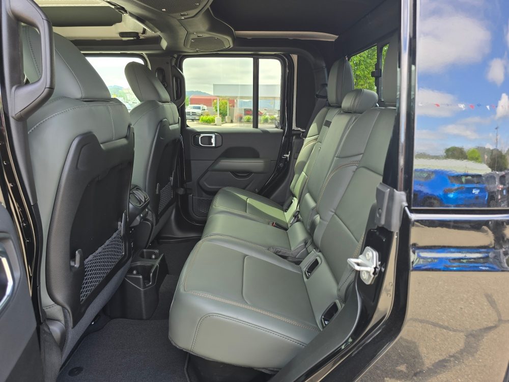 Thumbnail: 2026 Jeep Gladiator - 10
