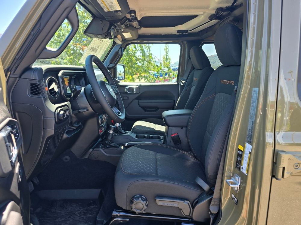 Thumbnail: 2025 Jeep Gladiator - 8