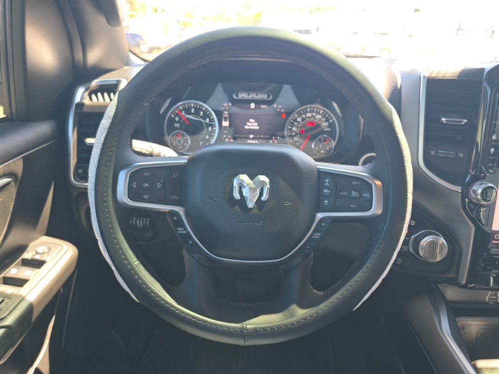 Thumbnail: 2025 RAM 1500 - 2