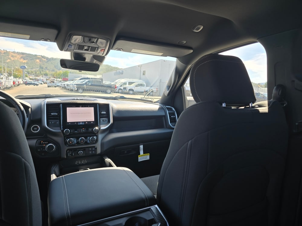 Thumbnail: 2026 RAM 1500 - 8