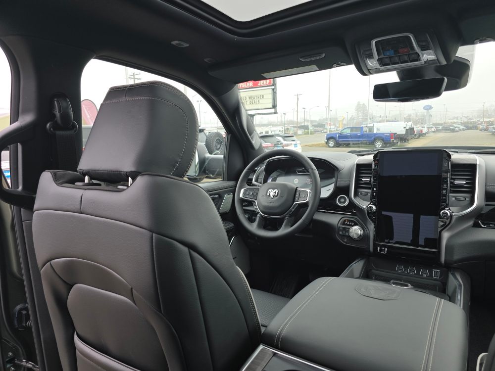 Thumbnail: 2026 RAM 1500 - 9