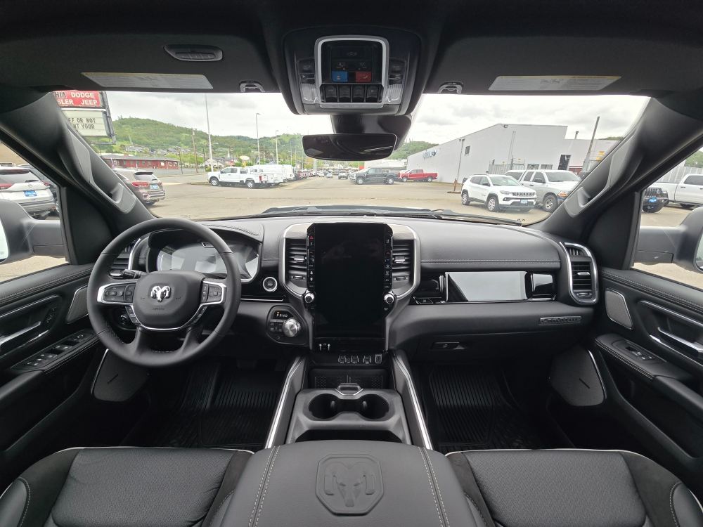 Thumbnail: 2026 RAM 1500 - 7