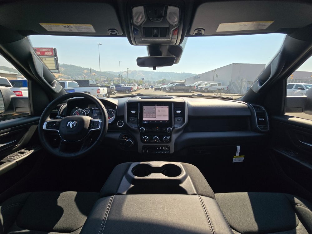 Thumbnail: 2026 RAM 1500 - 7