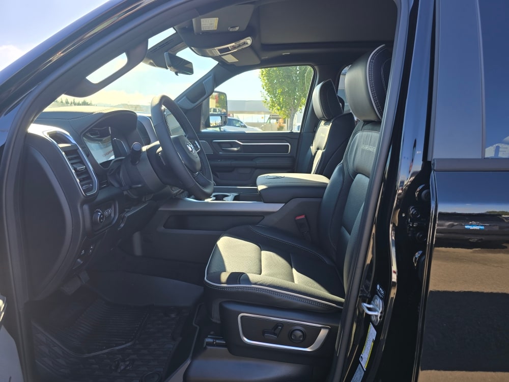 Thumbnail: 2026 RAM 1500 - 8